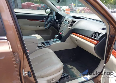 2011 Subaru Legacy 2.5I Limited z USA, uszkodzony, nr VIN 4S3BMBK69B3249800